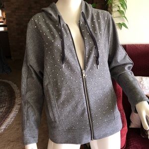 NWOT Hooded Sweater Woman Size L.